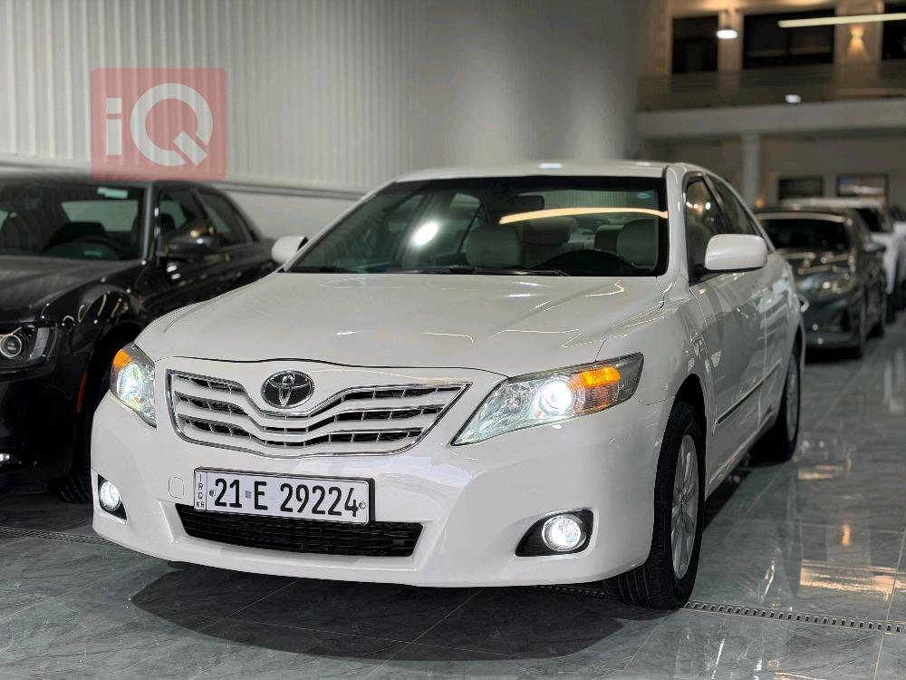 تۆیۆتا کامری